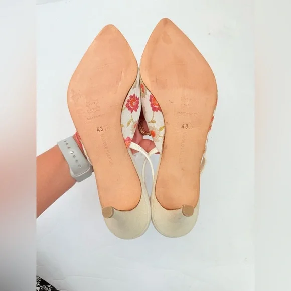 Manolo Blahnik Vintage Floral Embroidered & appliqué Slingback Kitten Pumps 43.5 - Picture 6 of 9